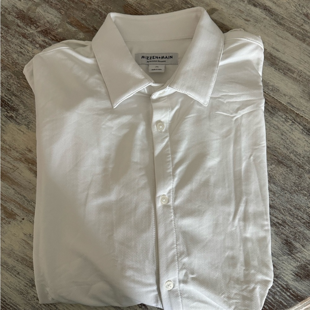 Mizzen+Main Long sleeve dress shirt white herringbone